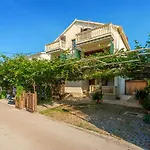 Stunning Apartment In Zadar With Wifi